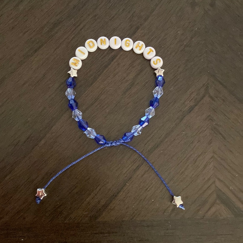 ⭐️Midnights bracelet⭐️